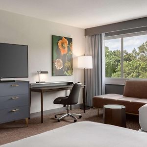 Queen Room Two Queen Beds Roll Shower Mobility Hearing Access